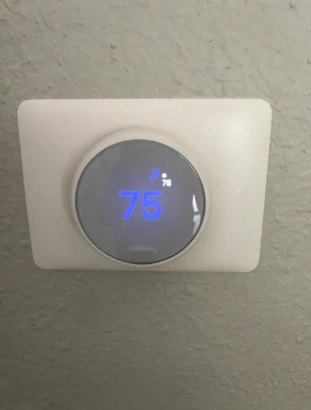thermostat-hvac-her-heating-and-cooling-indianapolis-in Smart Thermostat